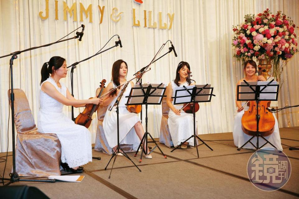 為了這場世紀婚禮，陳冠翰的表妹們也獻藝演奏。