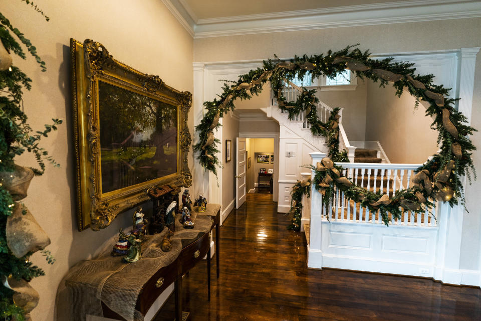 The foyer as decorated for the holidays by Karen Pence in 2020. (Photo: ASSOCIATED PRESS)