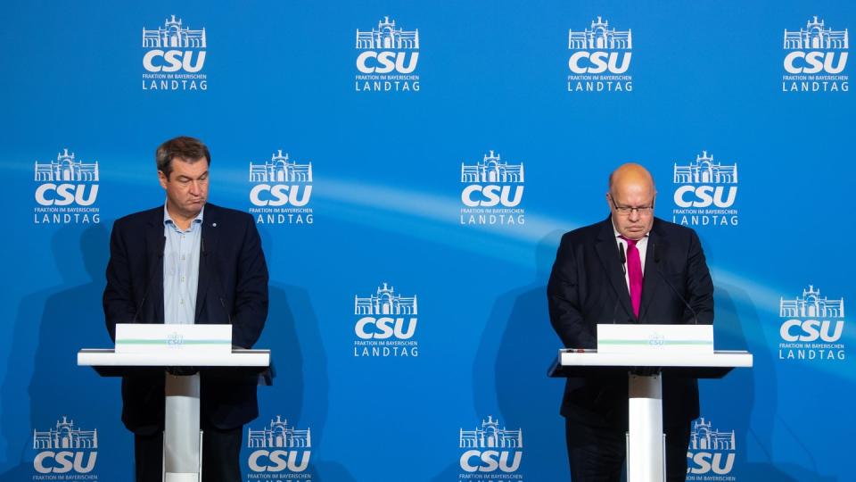 CSU-Chef Markus Söder (l) erhält Unterstützung von Wirtschaftsminister Peter Altmaier.