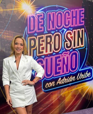 <p>Instagram Adamari Lopez</p> Adamari Lopez, invitada en De noche pero sin sueno