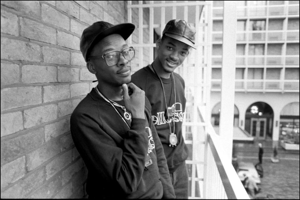 Jazzy Jeff and the Fresh Prince, Jeff Townes (left) and Will Smith (right) in London, 1986. (Credit: David Corio/Redferns)