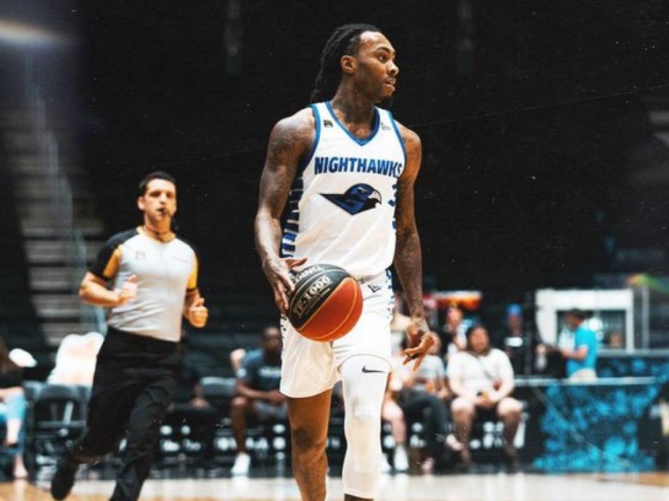 Nighthawks guard Cat Barber scored a game-high 30 points in a 89-82 victory over the Newfoundland Growlers on Tuesday in Guelph, Ont. (@CEBLeague/Twitter - image credit)