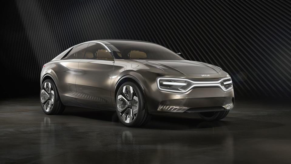 <p>Sadly, Kia gives no actual details about the Imagine's platform or powertrain beyond saying it has a low-mounted battery pack with "a compact drivetrain."</p>