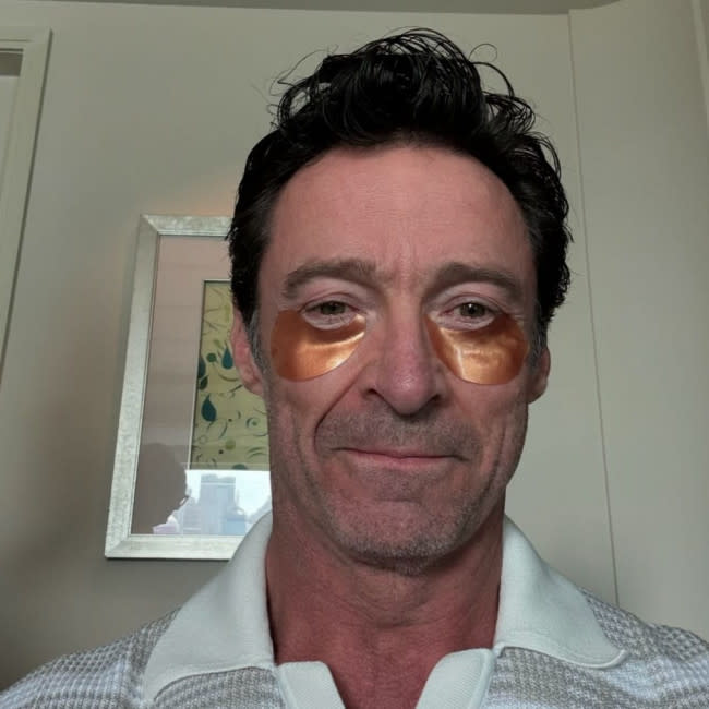 El actor de 'Wolverine', que cumplió años el 12 de octubre de 2023, ha confesado que utiliza parches en los ojos para evitar las ojeras y atenuar las arrugas. credit:Bang Showbiz