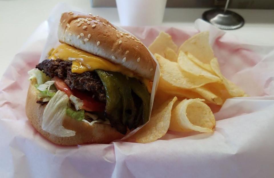 New Mexico: Burger Boy (Cedar Crest)