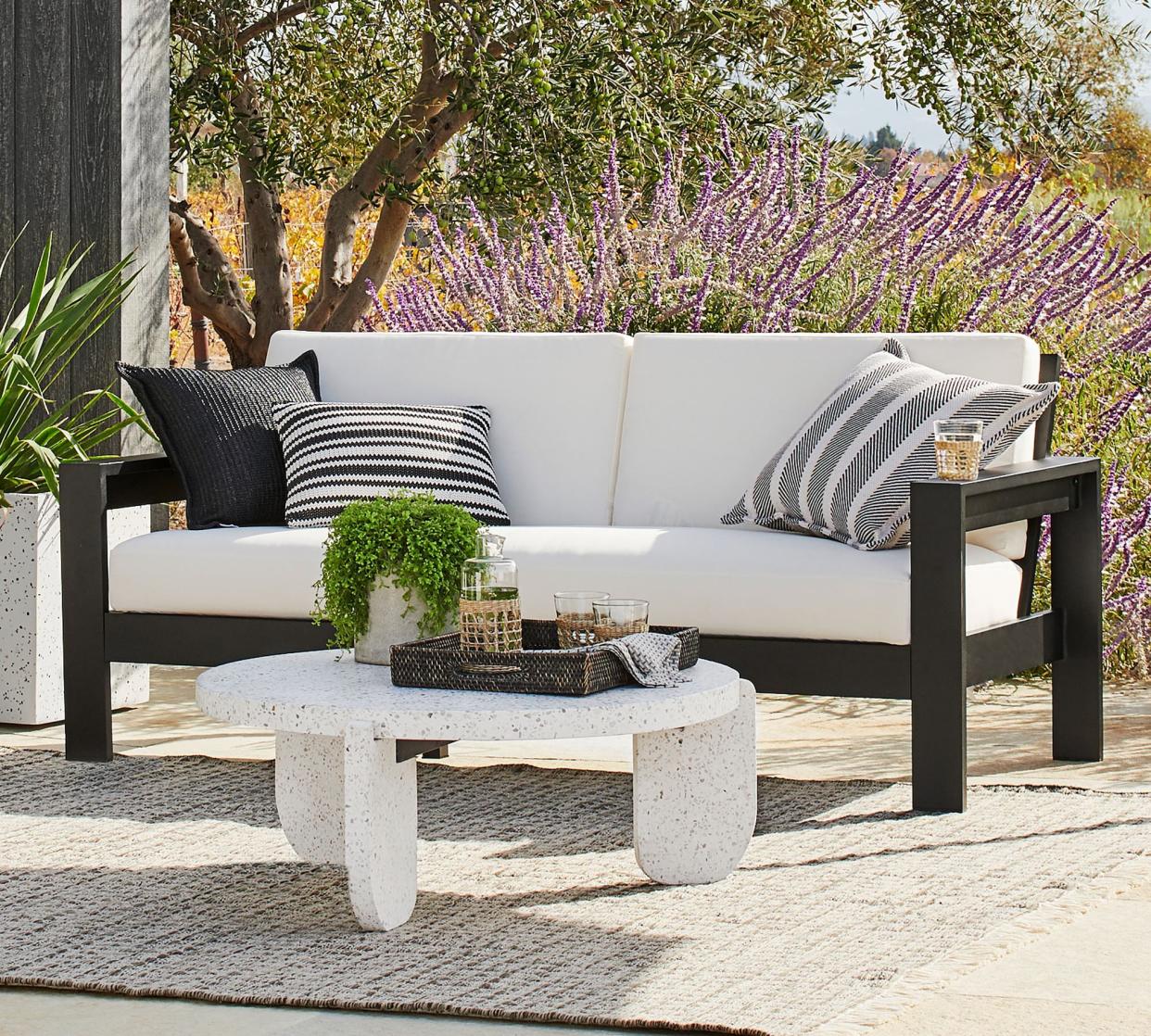 <p><a href="https://go.redirectingat.com?id=74968X1596630&url=https%3A%2F%2Fwww.potterybarn.com%2Fproducts%2Fmalibu-metal-sofa%2F%3Fpkey%3Dcoutdoor-sofas&sref=https%3A%2F%2Fwww.veranda.com%2Fshopping%2Ffurniture%2Fg60658702%2Fbest-outdoor-sofas%2F" data-i13n="elm:affiliate_link;elmt:premonetized" rel="sponsored" target="_blank" data-ylk="slk:Shop Now;elm:affiliate_link;elmt:premonetized;itc:0;sec:content-canvas" class="link rapid-noclick-resp rapid-with-clickid etailiffa-link">Shop Now</a></p> <p>Malibu Metal Outdoor Sofa</p>  <p>$1499.00</p><span class="copyright">Pottery Barn</span>