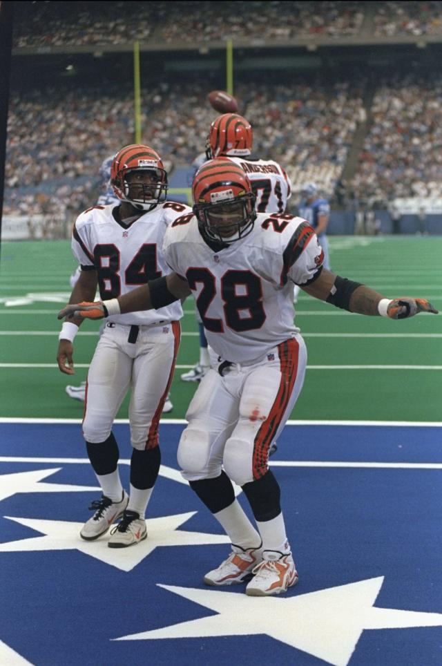 Ex-RB Corey Dillon rips Bengals' ring of honor selection process