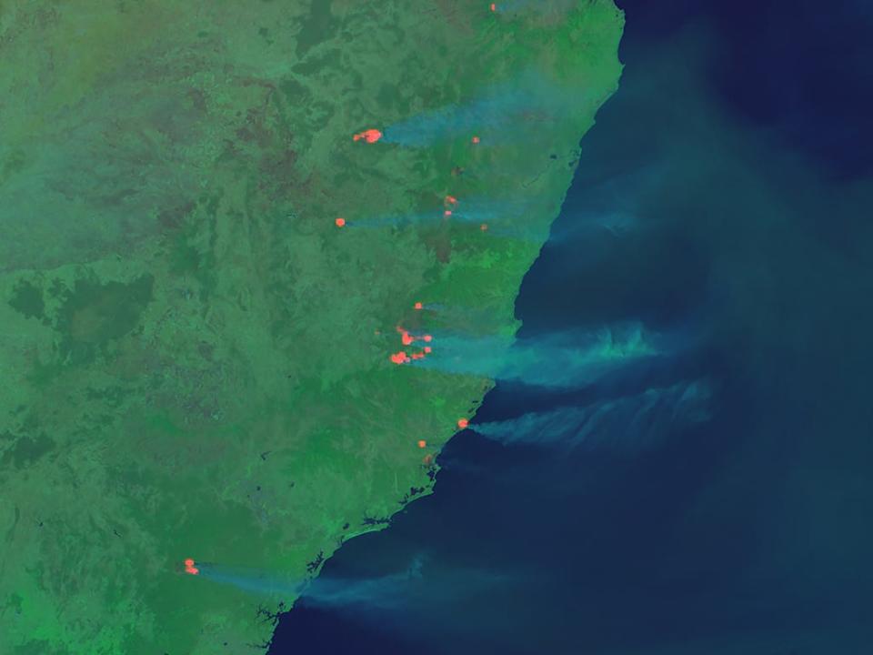 earth australia brush fires smoke new zealand himawari 8 satellite image photo november 7 2019 cira_natural_fire_color_20191107035000