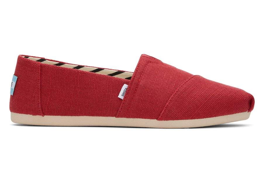 TOMS Spring 2024 Wear Good Campaign