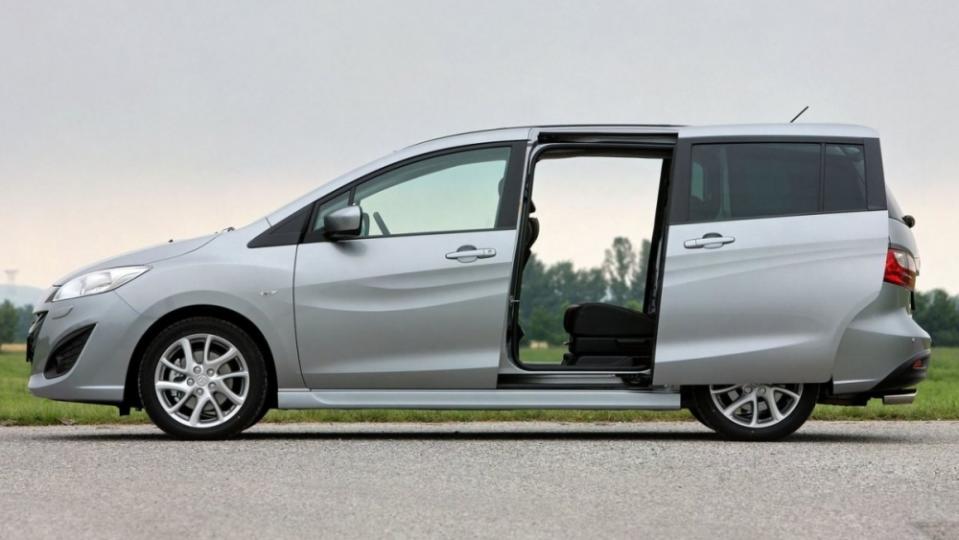 2015 Mazda 5全車系標準配備六氣囊，也是非常符合消費者需求的設定。