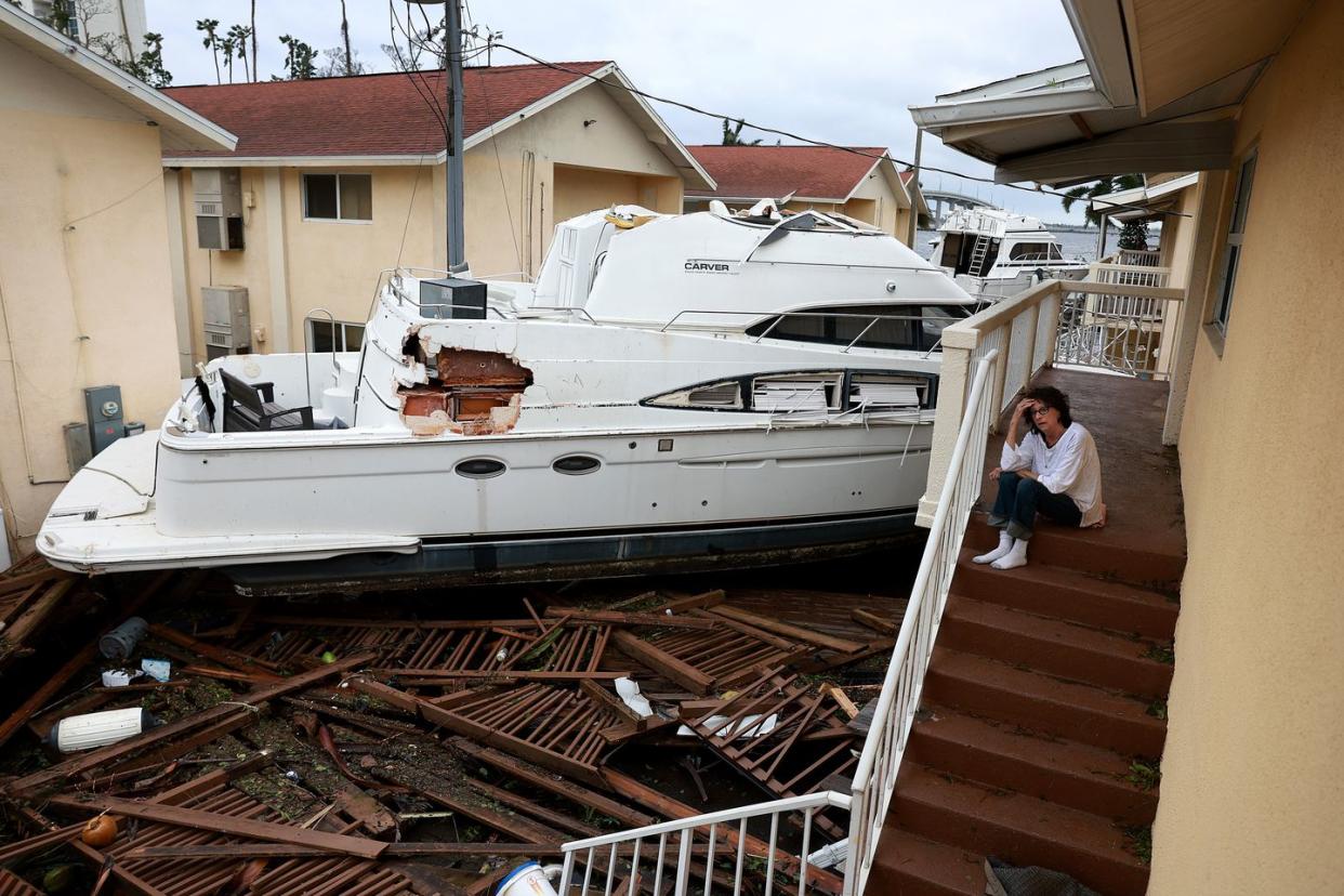 hurricane ian slams into west coast of florida