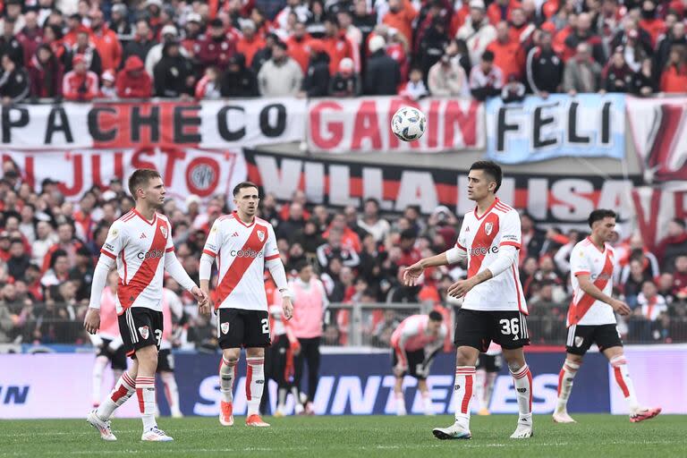 Felipe Peña, Mastantuono, Solari y un momento de confusión en River, en el partido ante Lanús por la Liga profesional de Fútbol