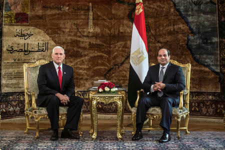 Egyptian President Abdel Fattah al-Sisi meets with with U.S. Vice President Mike Pence at the Presidential Palace in Cairo, Egypt January 20, 2018. REUTERS/ Khaled Desouki/Pool