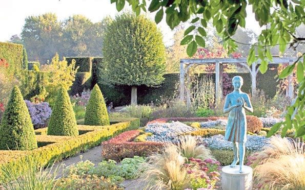 waterperry formal garden best visit summer