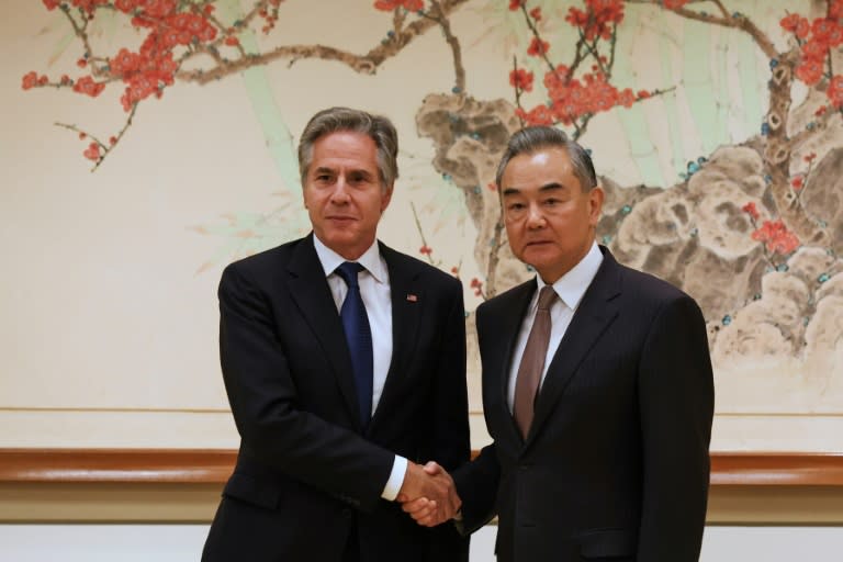 El secretario de Estado norteamericano, Antony Blinken (I) y el ministro chino de Relaciones Exteriores Wang Yi (D) durante una reunión durante la Asamblea General de la ONU en Nueva York, el 27 de septiembre de 2024 (Heather Khalifa)