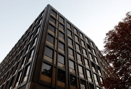 FILE PHOTO: An exterior view of the Vitol Group trading commodities company building is pictured in Geneva October 4, 2011. REUTERS/Denis Balibouse/File Photo