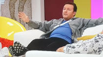 <p>If <em>Big Brother</em> really want to get meta, they could put in Ricky Gervais as his character from <em>Extras</em>, who <a rel="nofollow noopener" href="https://www.youtube.com/watch?v=1I1P7ncmRGo" target="_blank" data-ylk="slk:appeared on a fictional version of CBBUK;elm:context_link;itc:0;sec:content-canvas" class="link ">appeared on a fictional version of CBBUK</a> in the celebrity-spoofing comedy series.<br><br>(Photo: BBC) </p>