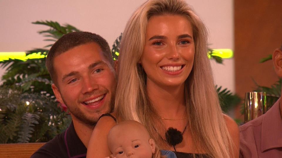 ron and lana, baby challenge, love island