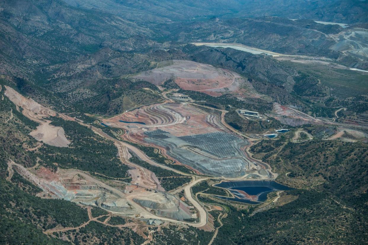 Aerial view of the Pinto Valley copper mine, located on private and U.S. national forest lands in Gila County, Ariz. <a href="https://www.gettyimages.com/detail/news-photo/aerial-view-of-pinto-valley-copper-mine-in-gila-county-news-photo/1410152071" rel="nofollow noopener" target="_blank" data-ylk="slk:Wild Horizon/Universal Images Group via Getty Images;elm:context_link;itc:0;sec:content-canvas" class="link ">Wild Horizon/Universal Images Group via Getty Images</a>
