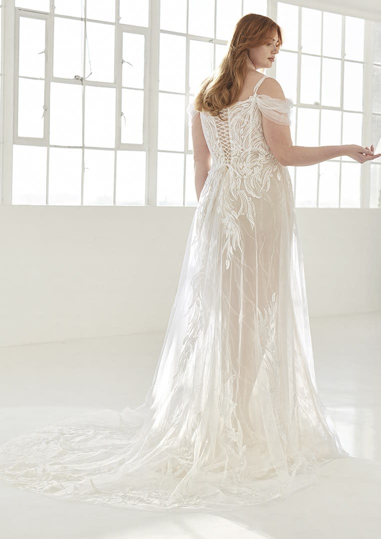 <cite class="credit">Photo courtesy of Pronovias</cite>