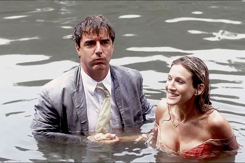 <p> In season 3, episode 18 Carrie and Big fall into the Central Park boating pond. In Sex and the City: Kiss and Tell, Parker reveals they did the fall in one take. She also cut her foot while filming the scene &#x2014; &#xA0;having to get a tetanus shot right after they finished.&#xA0; </p>