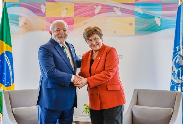 Luiz Inacio Lula da Silva y Kristalina Georgieva, en Hiroshima, Japón. (Ricardo STUCKERT / Brazilian Presidency / AFP)