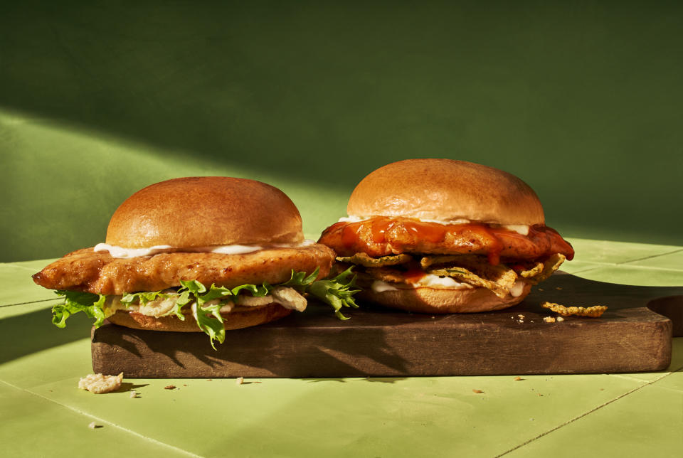 Panera is announcing new Chef’s Chicken Sandwiches, available at Panera bakery-cafes nationwide on March 30. (Courtesy: Panera)