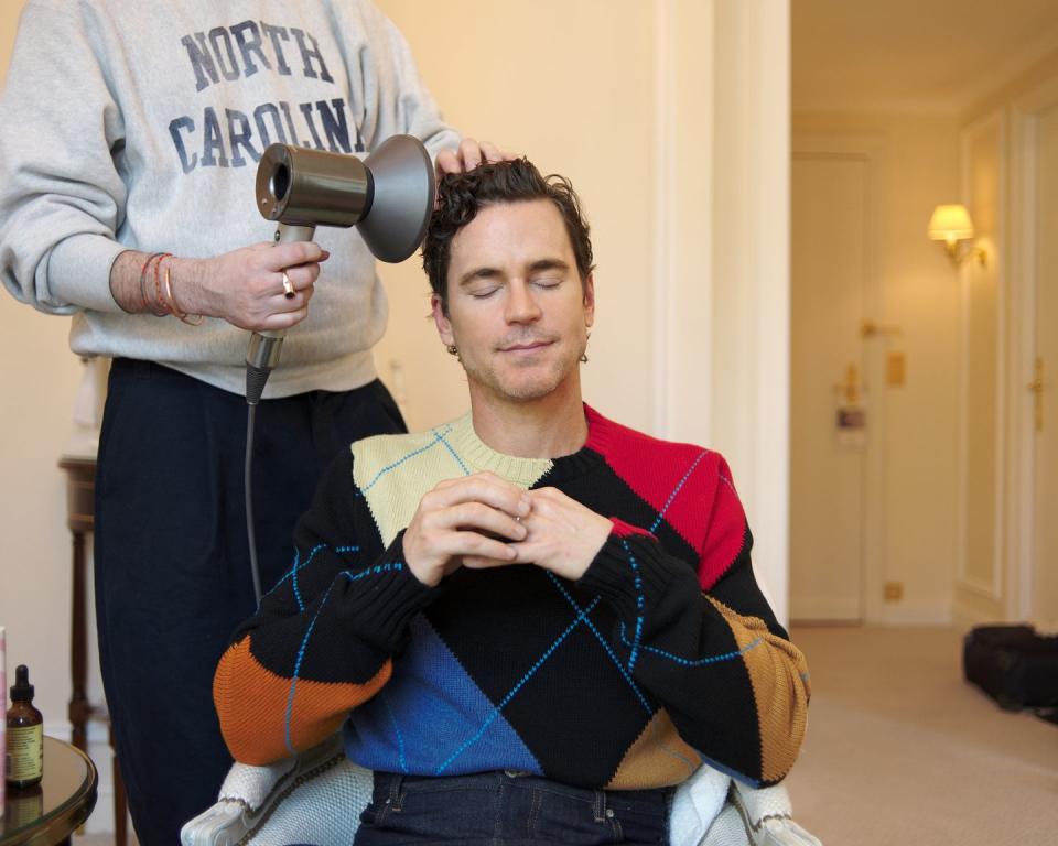 matt bomer getting his hair dried