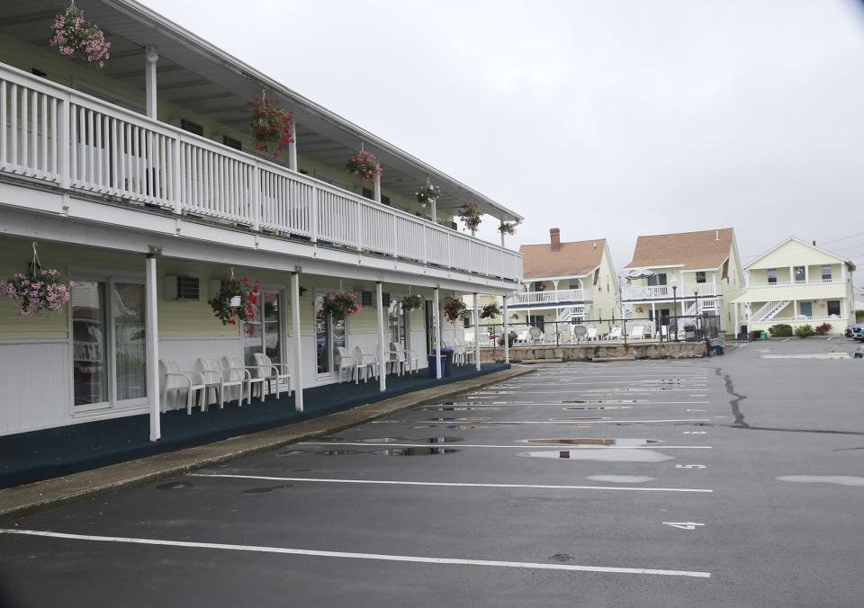 Dave and Kara Hartnett are selling their Mainsail Motel and Cottages at Hampton Beach.