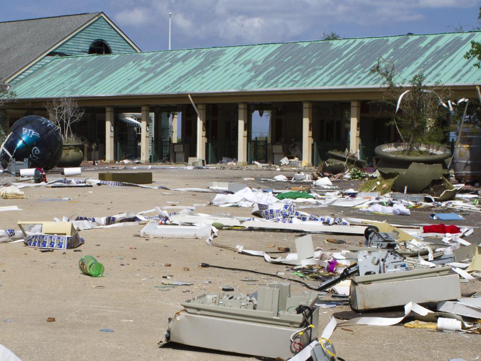 six flags new orleans abandoned