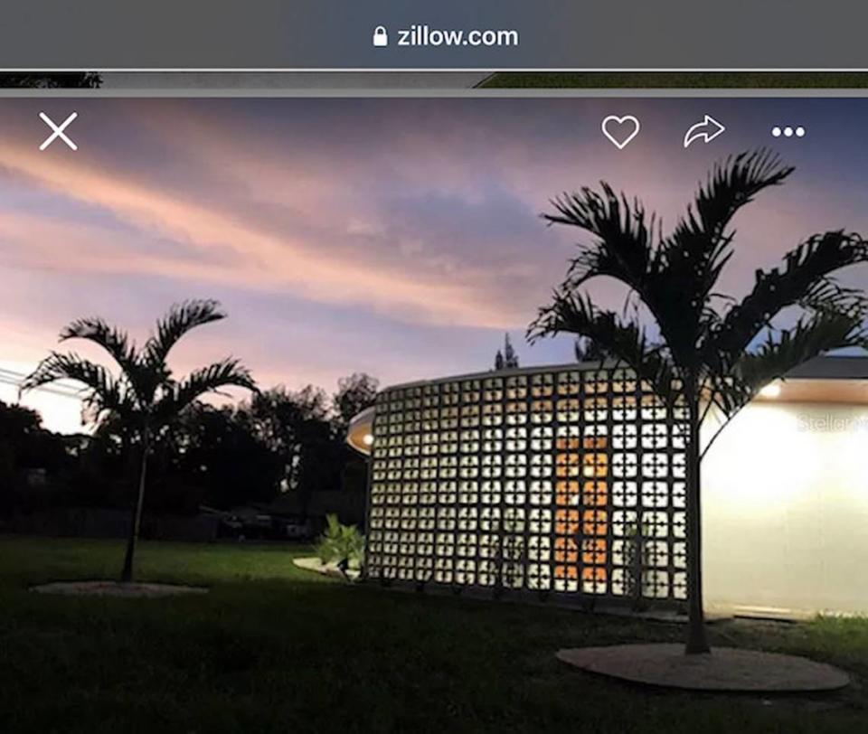 Exterior de la ‘casa de los sueños’ a la venta en la Florida.