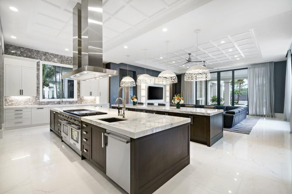 A gourmet Downsview kitchen is, of course, equipped with state-of-the-art appliances.