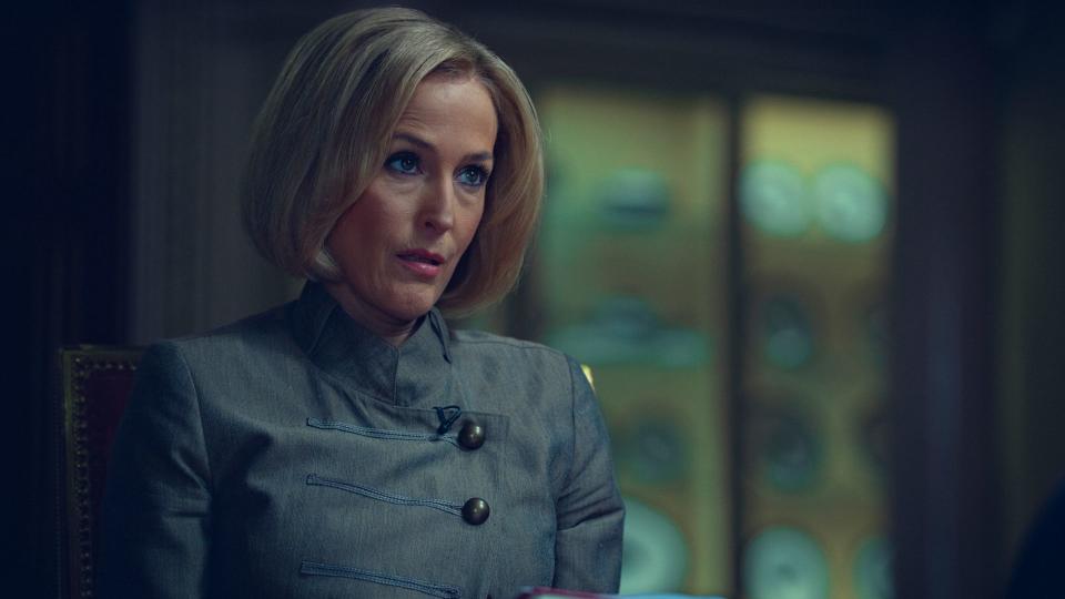 Gillian Anderson stars in SCOOP