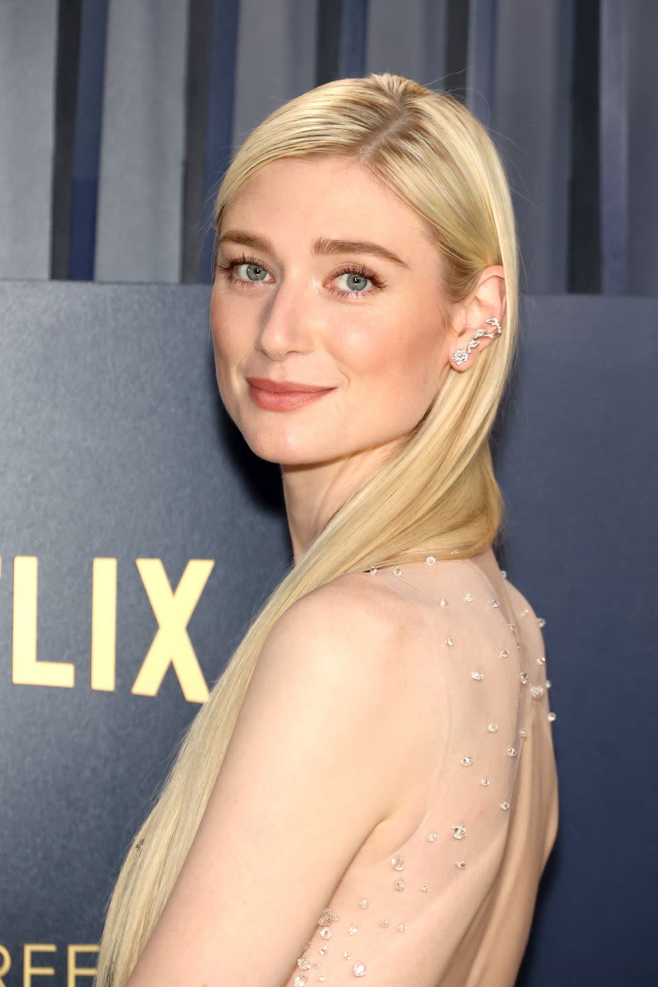 los angeles, california february 24 elizabeth debicki attends the 30th annual screen actors guild awards at shrine auditorium and expo hall on february 24, 2024 in los angeles, california photo by monica schipperfilmmagic
