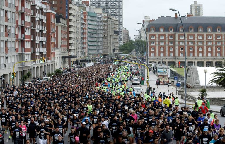 Los organizadores difundieron un comunicado en el que se reconocieron “profundamente consternados por esta tragedia”