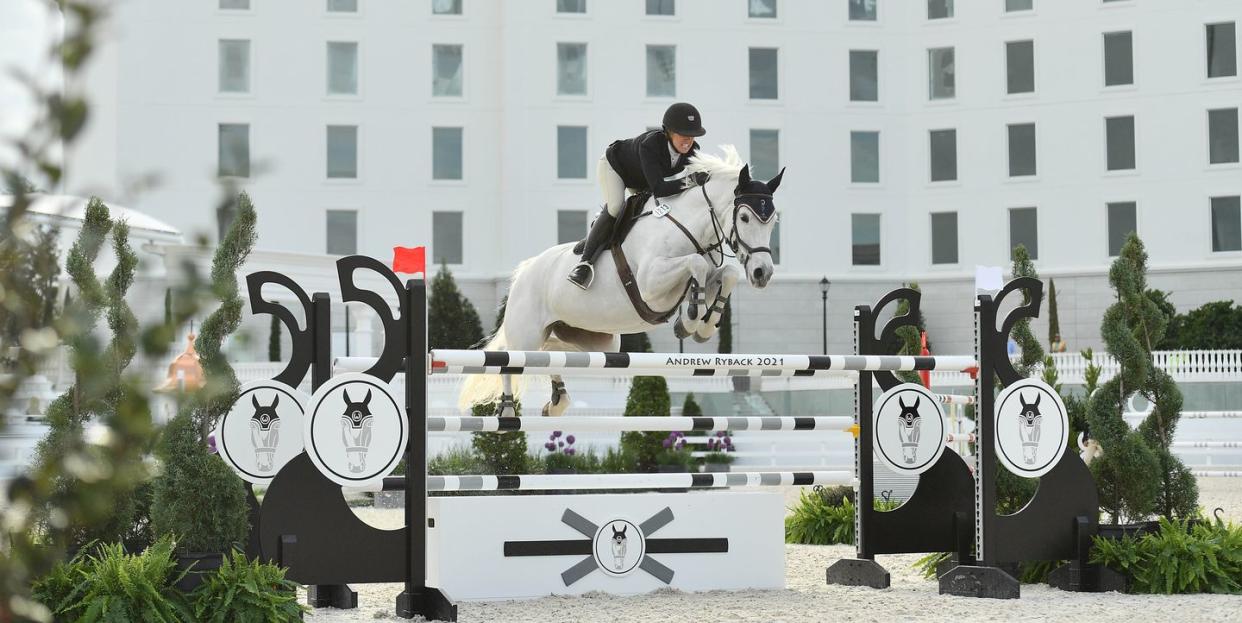 equestrian hotel ocala florida competition in front of hotel