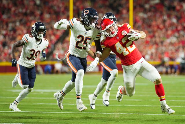 Former Chiefs OL breaks down Carson Steele's long run vs. Bears - Yahoo  Sports