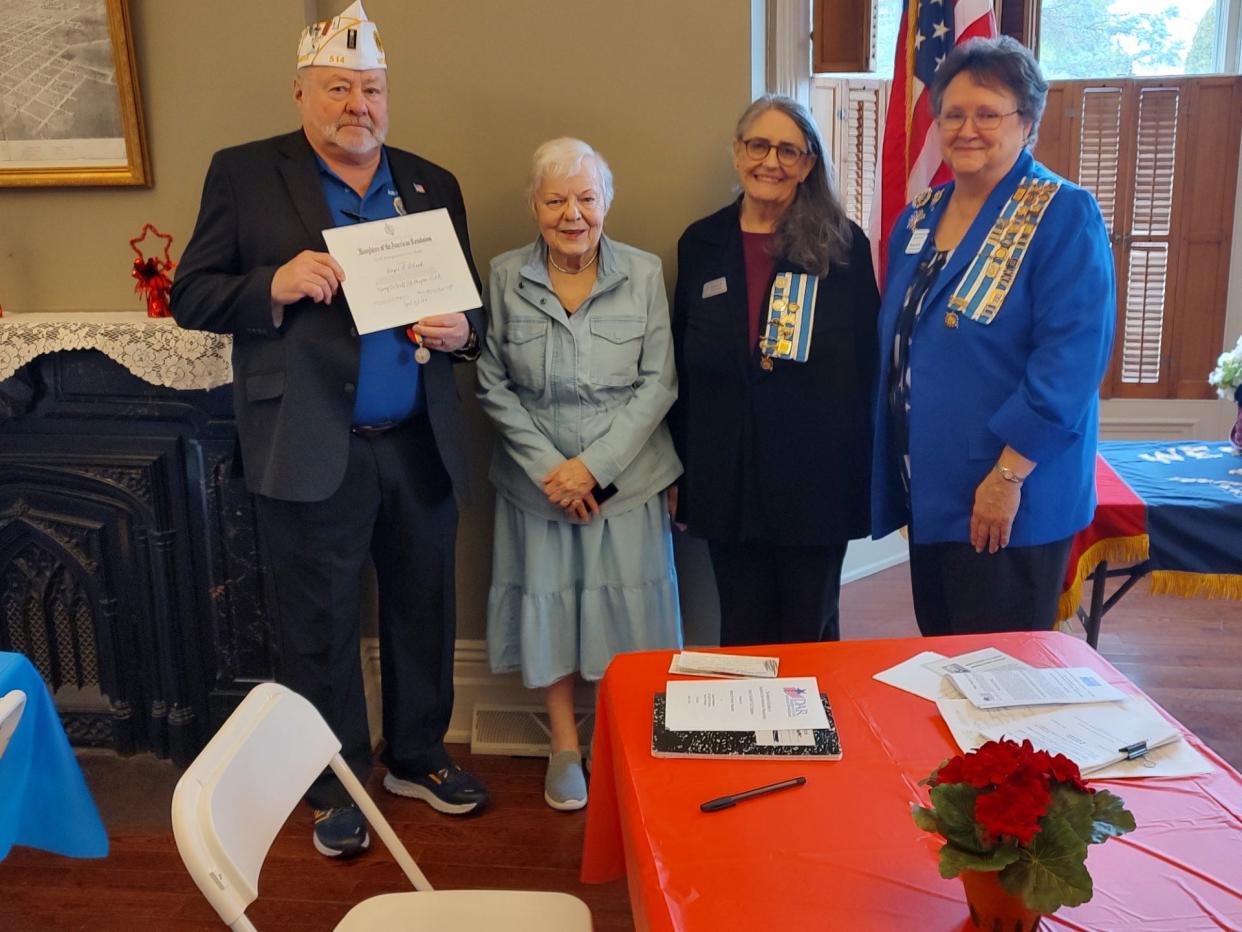 Shown at the DAR medal of honor presentation are (from left): Wayne Blank, Marcia Fix, Susan Fortney and Phylis DeKiere, state chairperson for the medal of honor award.
