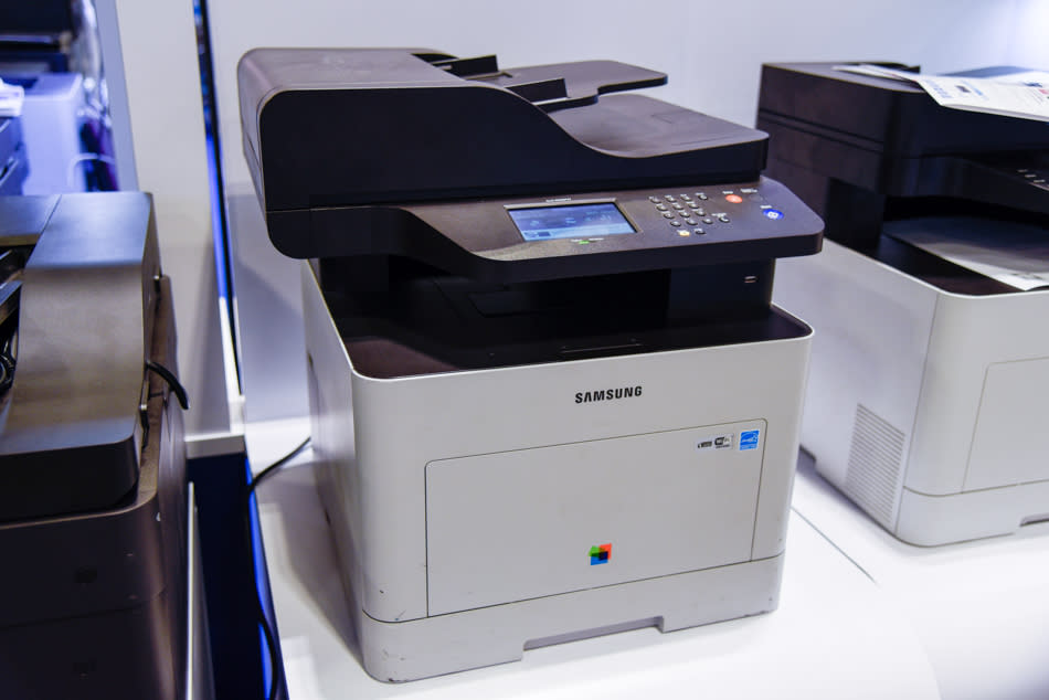 The Samsung ProXpress CLX-6260FW is a 4-in-1 color laser MFP printer with built-in Wi-Fi. S$398 (U.P. S$898) at Comex with home delivery.