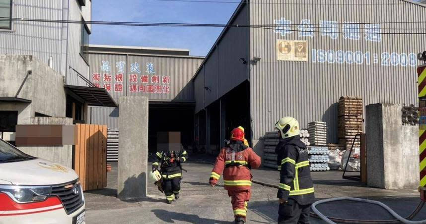 佳豐鋁業工廠於23日上午8時30分許驚傳爆炸意外，造成2死6人輕重傷。（圖／高雄市警消提供）