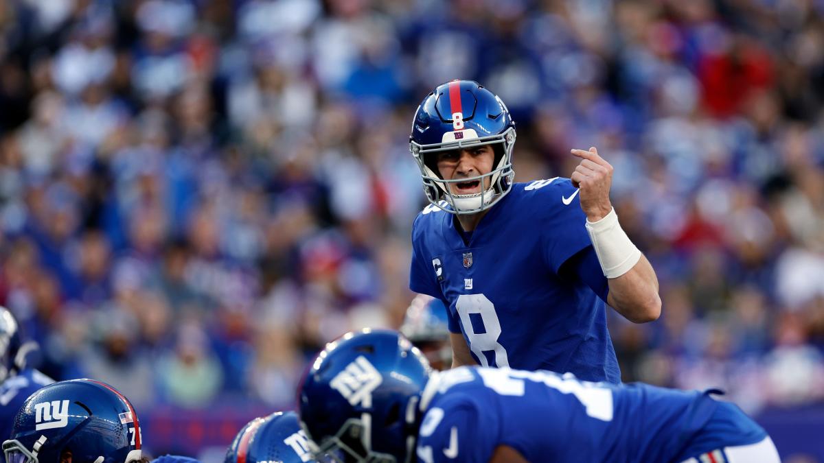 Tom Brady and Tampa Bay Buccaneers make NFL playoffs as New York Giants  seals place in postseason