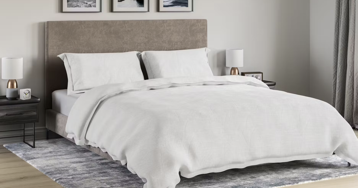 Linen duvet