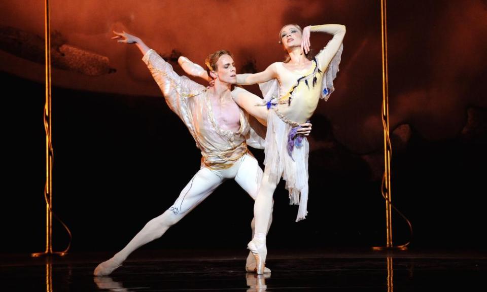 Melissa Hamilton and Edward Watson in L’Invitation Au Voyage by The Royal Ballet.