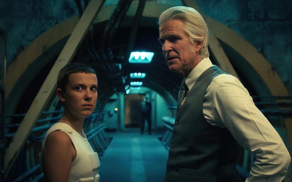 Millie Bobby Brown and Mathew Modine in Stranger Things - Netflix