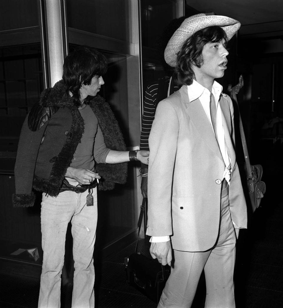 Celebrities at the Airport in the 1970s: The Photos