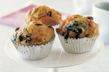 Apple and berry muffins