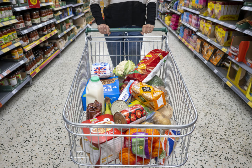 Two thirds of UK households plan to cut the amount they spend on food shopping. Photo: Matthew Horwood/Getty 