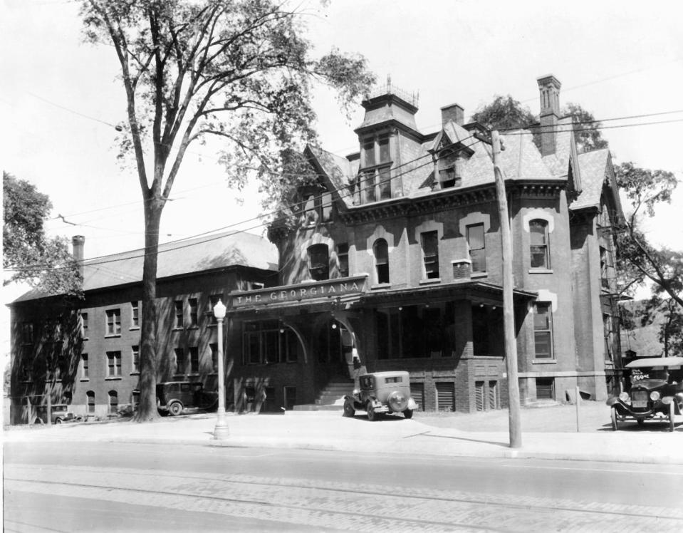 The New Georgiana Hotel on Lew Street, about 1920.