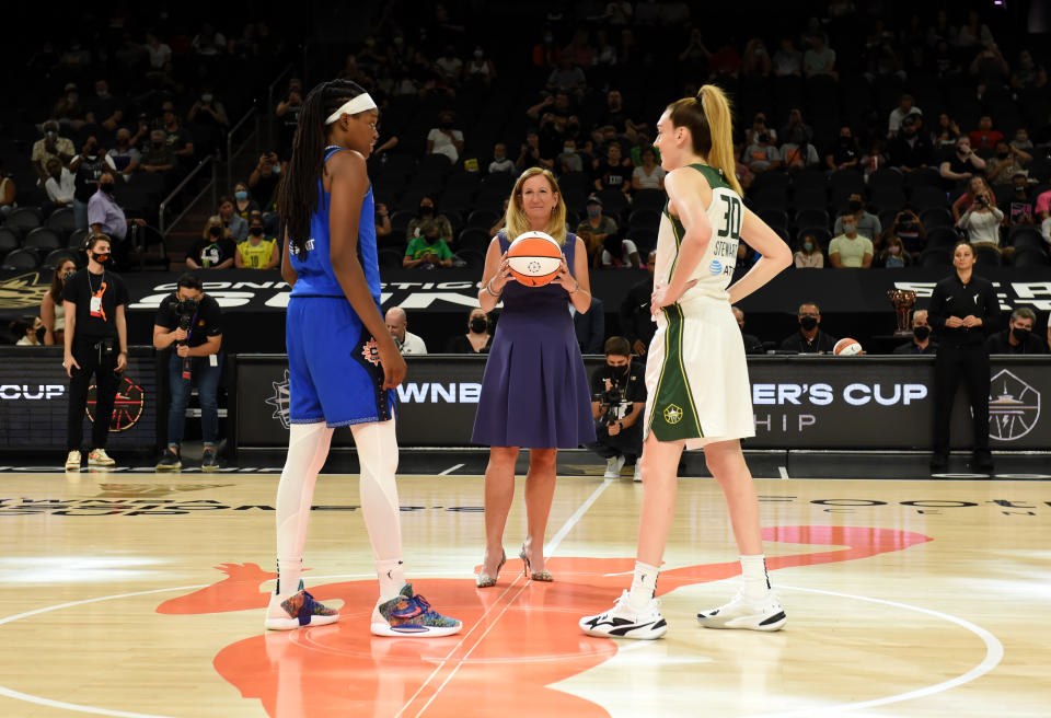 Jonquel Jones and Breanna Stewart 