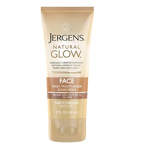 Jergens Natural Glow Oil-Free Daily Moisturizer for Face with Broad Spectrum SPF 20, Fair to Medium Skin Tones, 2 Ounces